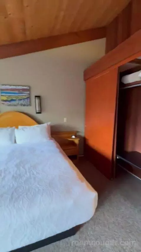 Garden Room bed picture #7
