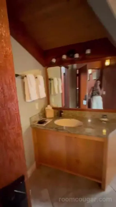 Garden Room bathroom picture #1