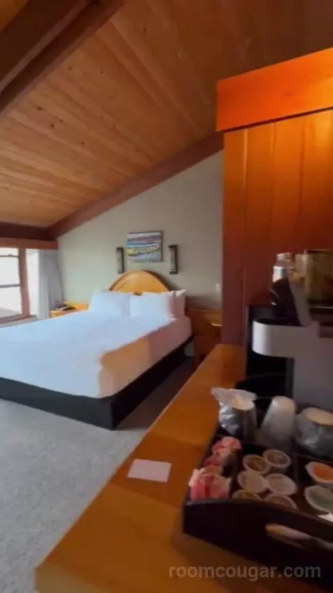 Garden Room bed picture #6
