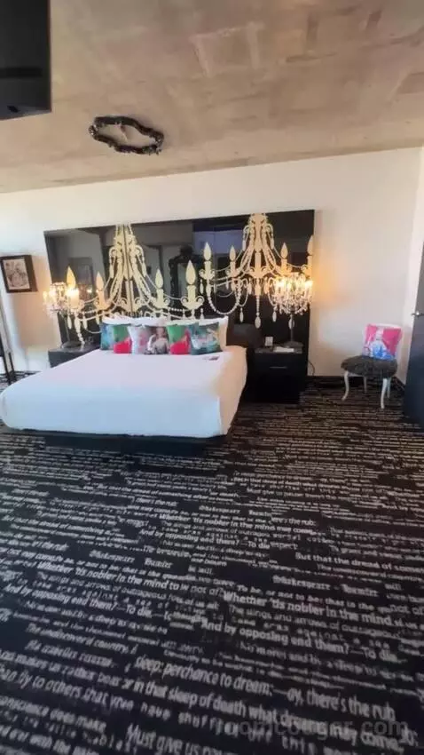 Cake Premium King bed picture #1