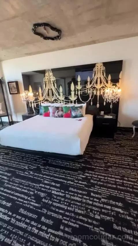Cake Premium King bed picture #7