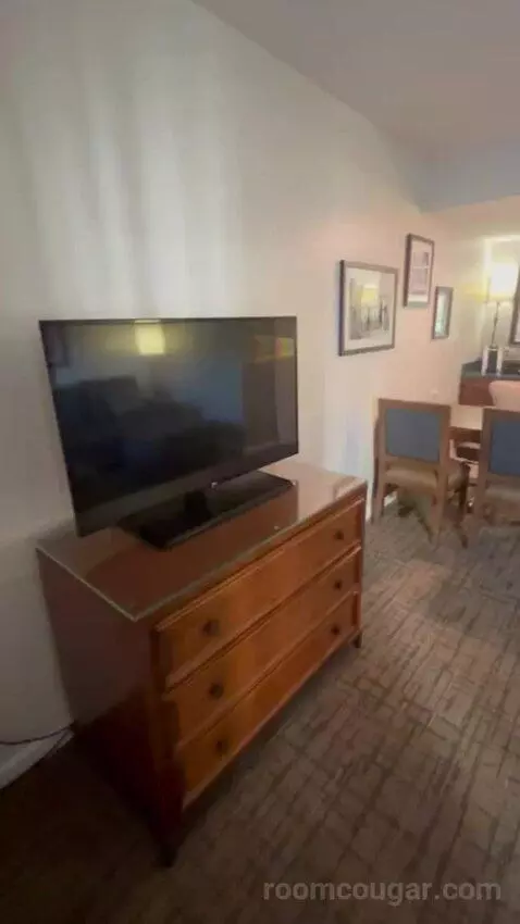 Two Double Bed Suite with Golf Course View picture #1