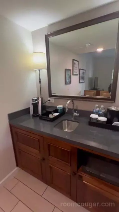 Two Double Bed Suite with Golf Course View picture #11