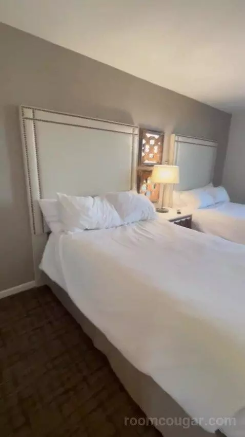 Two Double Bed Suite with Golf Course View bed picture #5