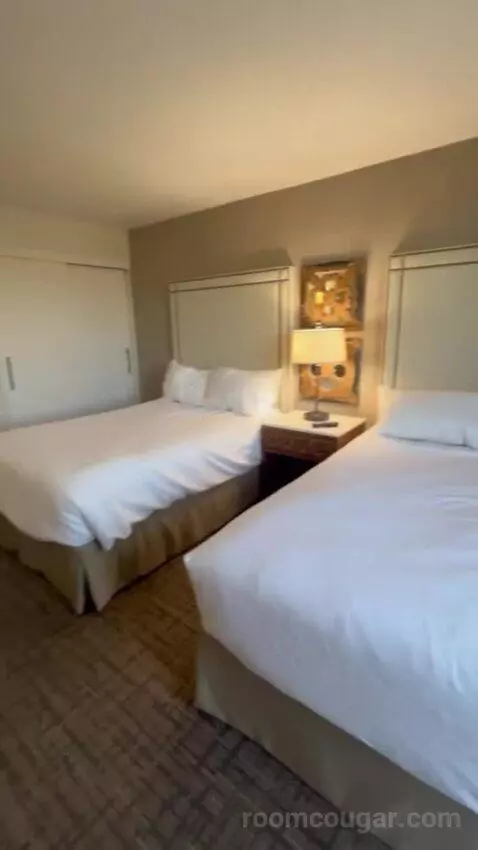 Two Double Bed Suite with Golf Course View bed picture #10