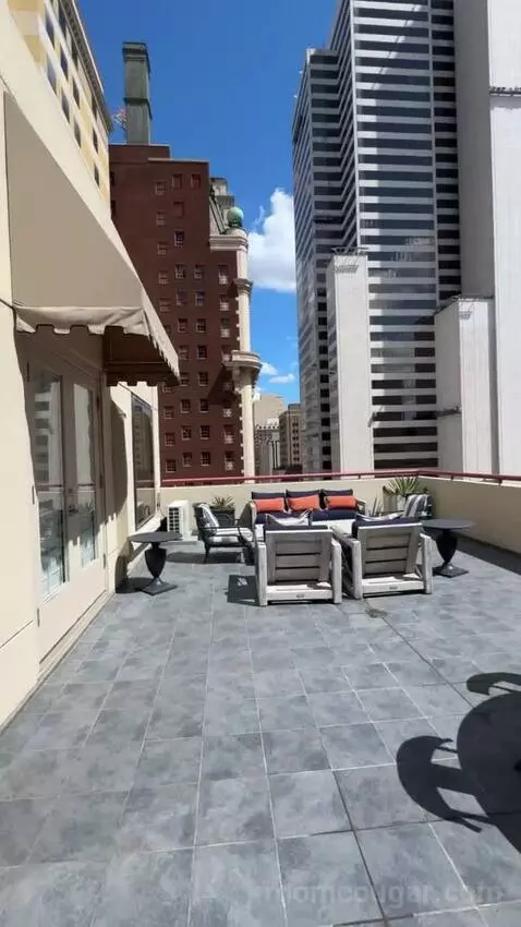 Hollywood Suite view picture #3