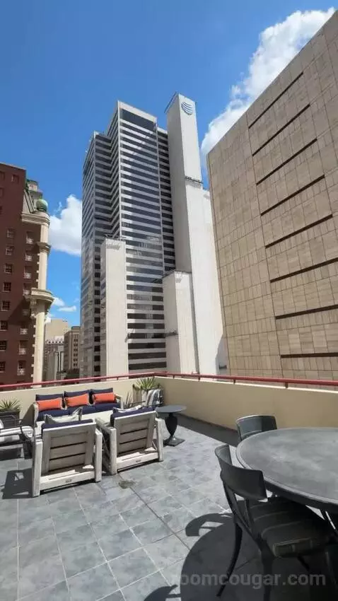 Hollywood Suite view picture #11