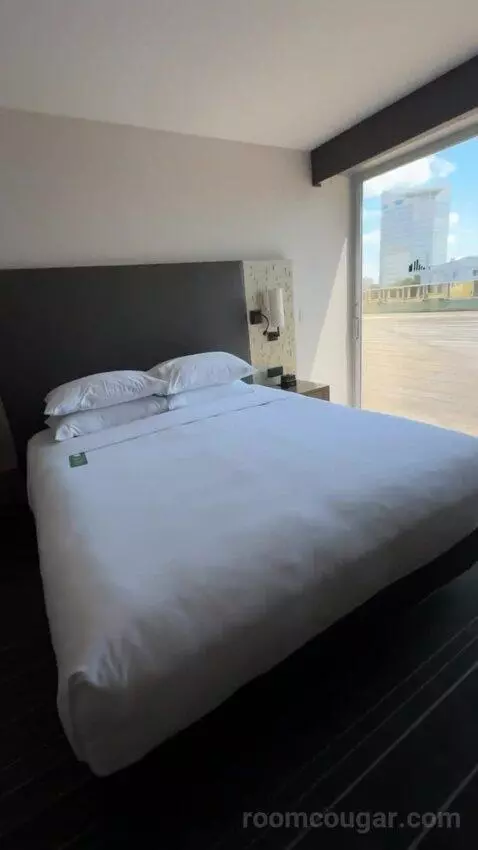 Suite with Terrace bed picture #6