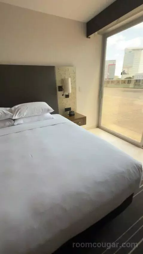 Suite with Terrace bed picture #9