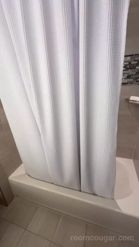 Queen Room with Two Queen Beds and City View bathroom picture #8