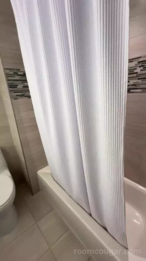 Queen Room with Two Queen Beds and City View bathroom picture #9