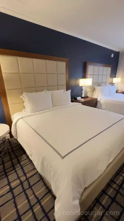 Deluxe Guest Room, 2 King Beds bed picture #7