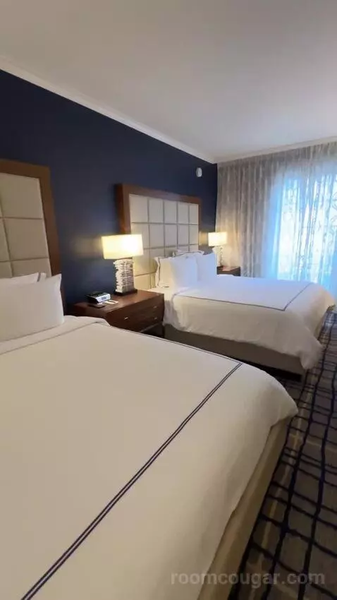 Deluxe Guest Room, 2 King Beds view picture #1