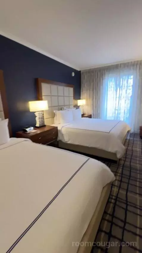 Deluxe Guest Room, 2 King Beds view picture #3