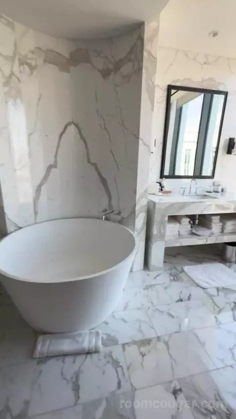 Grand Swexan Suite (#1915) bathroom picture #4