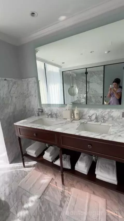 Panoramic Corner King bathroom picture #3