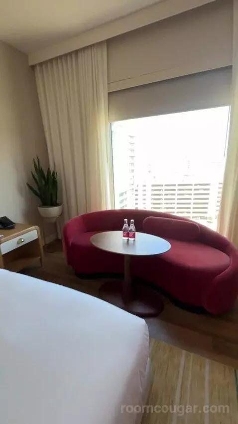 King Room bed picture #12
