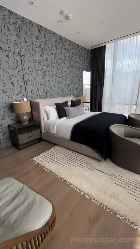 Harwood Suite bed picture #8