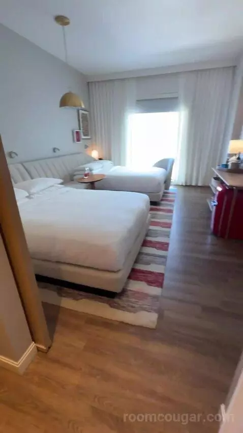 Queen Room with Two Queen Beds view picture #6