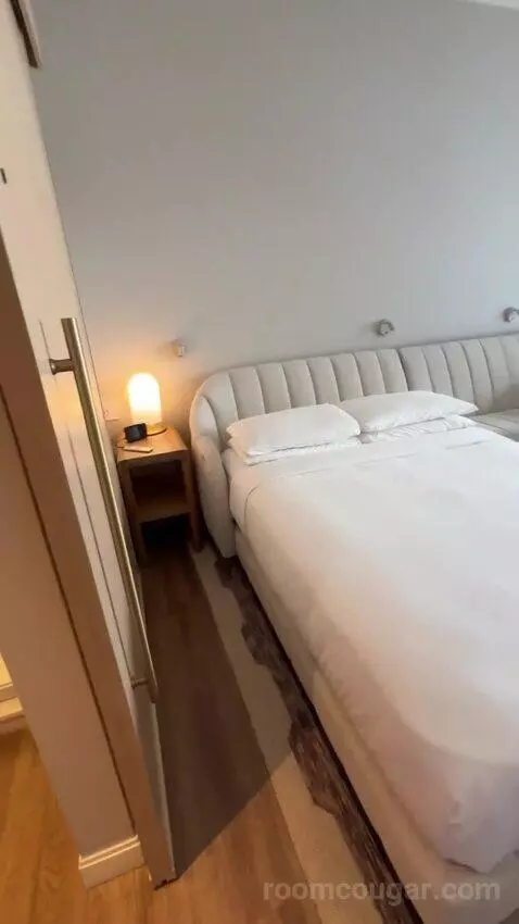 Queen Room with Two Queen Beds bed picture #5