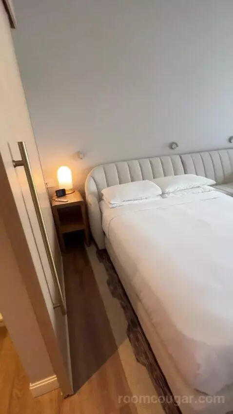 Queen Room with Two Queen Beds bed picture #6