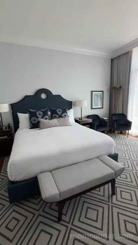 Elite King bed picture #2