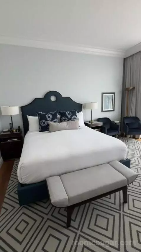 Elite King bed picture #4