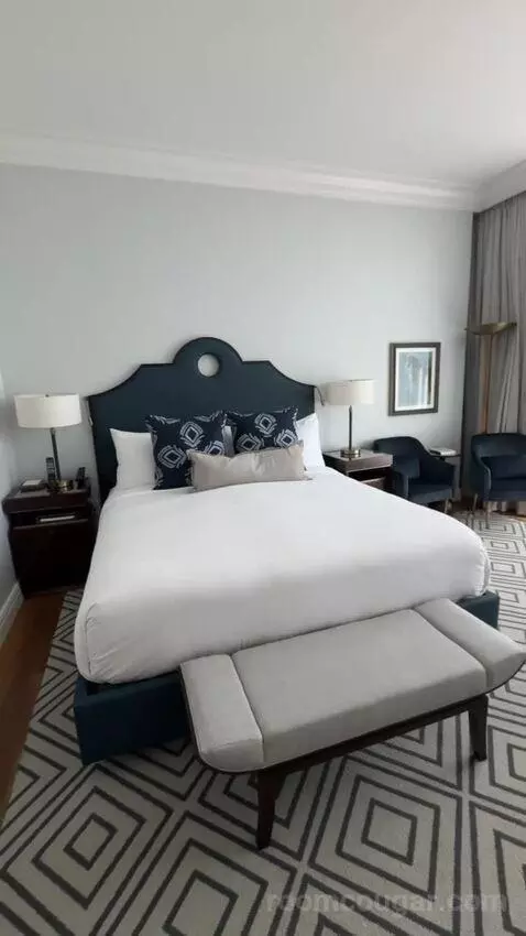 Elite King bed picture #5