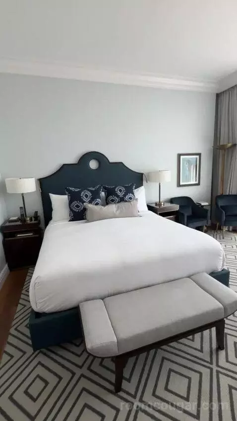 Elite King bed picture #8