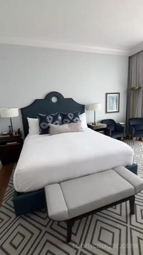 Elite King bed picture #9