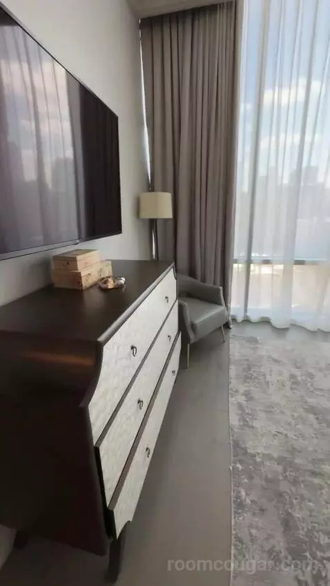 Legacy Suite bed picture #7