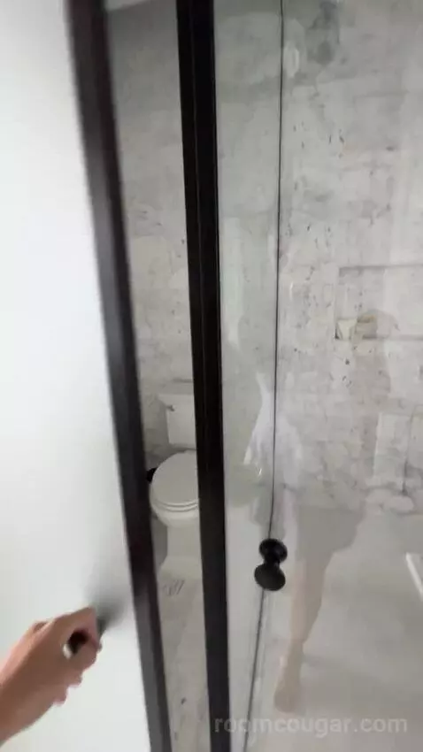 Legacy Suite bathroom picture #7