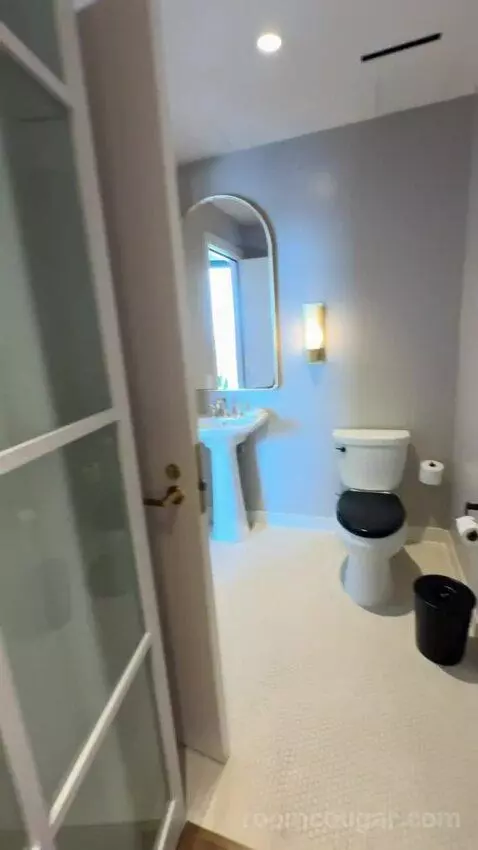 Grand King Room bathroom picture #9