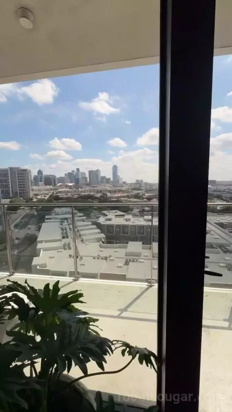 Grand King Room view picture #2