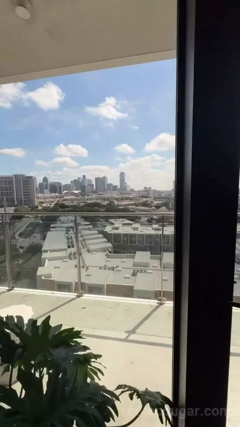 Grand King Room view picture #4