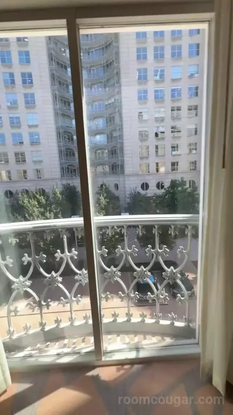 Superior King Room view picture #2