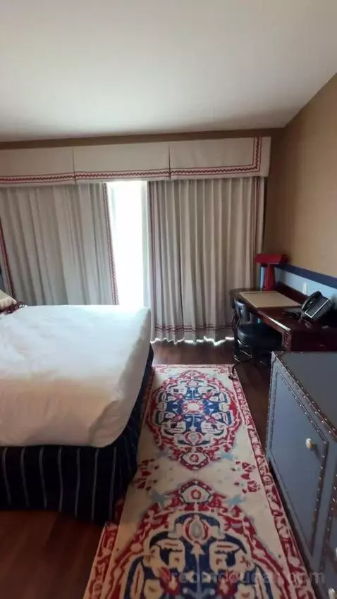 Double Room bed picture #6