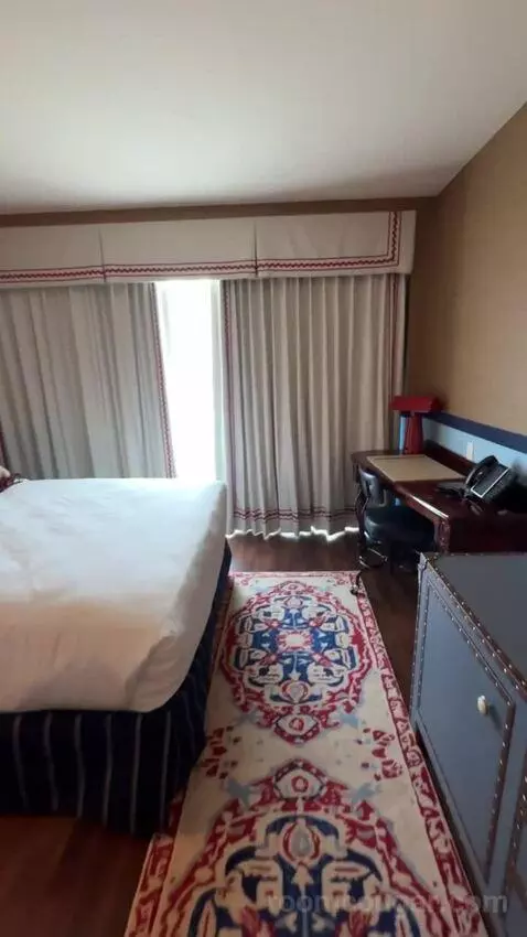 Double Room bed picture #7