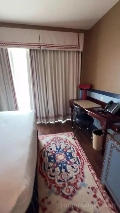 Double Room bed picture #10