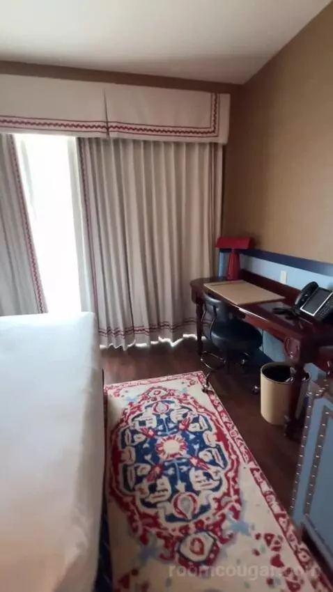 Double Room bed picture #11