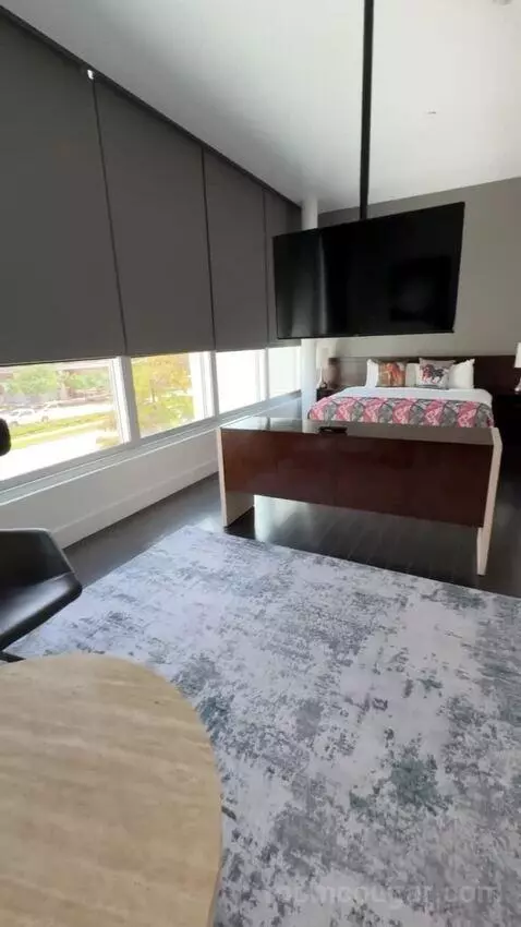 Presidential Suite bed picture #1