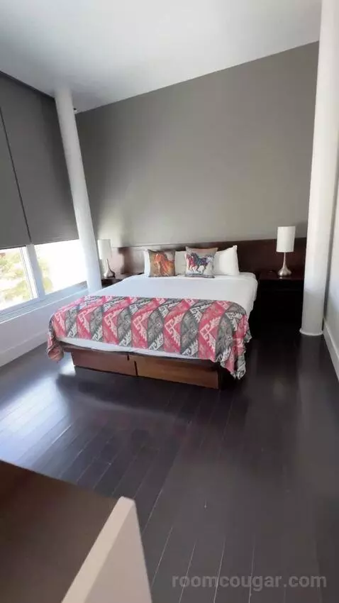 Presidential Suite bed picture #6