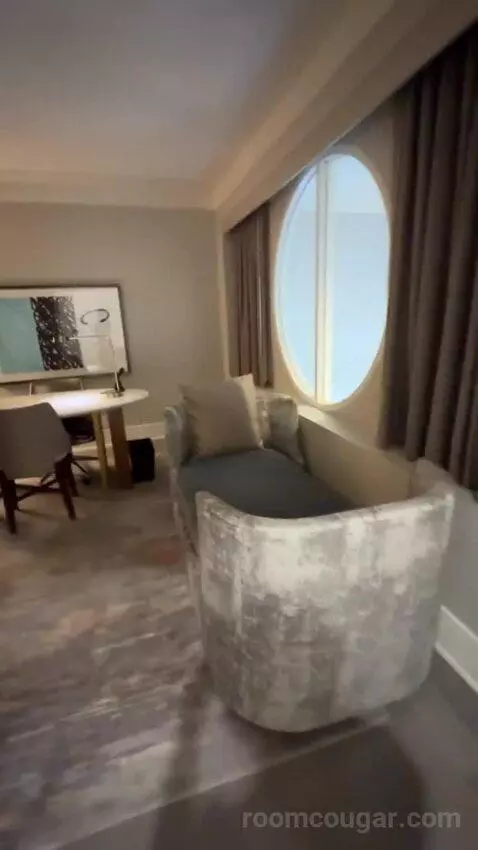 Texas Suite bed picture #5