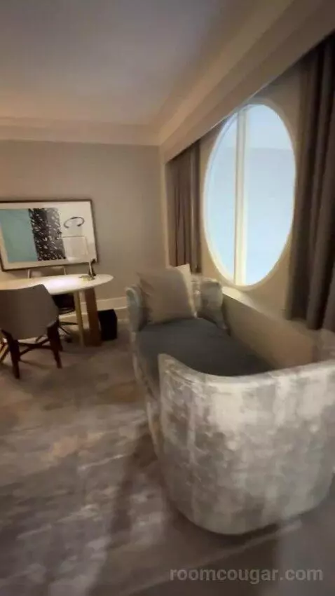 Texas Suite bed picture #6