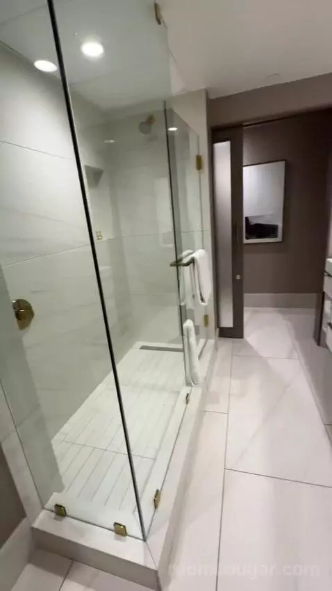 Texas Suite bathroom picture #12