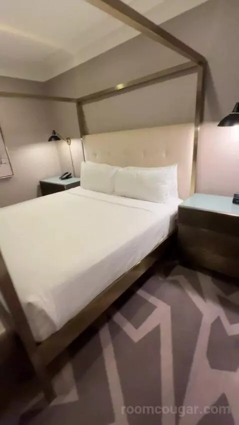 Texas Suite bed picture #1