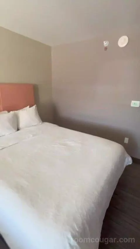 Queen Room with Two Queen Beds picture #14