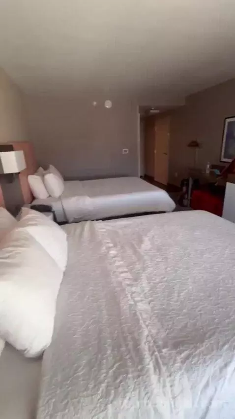 Queen Room with Two Queen Beds picture #20