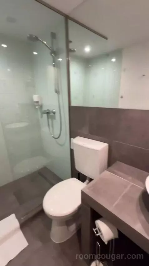 Apartments - Basic Studio bathroom picture #8