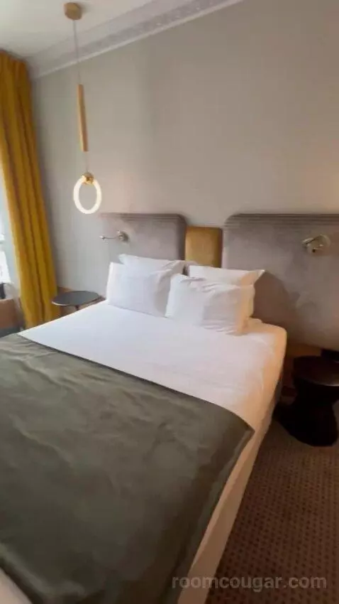 Smart Room bed picture #3